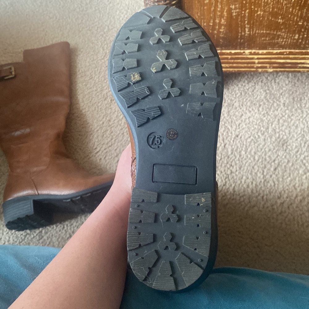 Brown boots - Picture 4 of 6